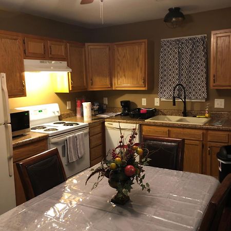 Entire Townhome Available Near Nice Park Library And Shopping 温斯顿-塞伦 外观 照片
