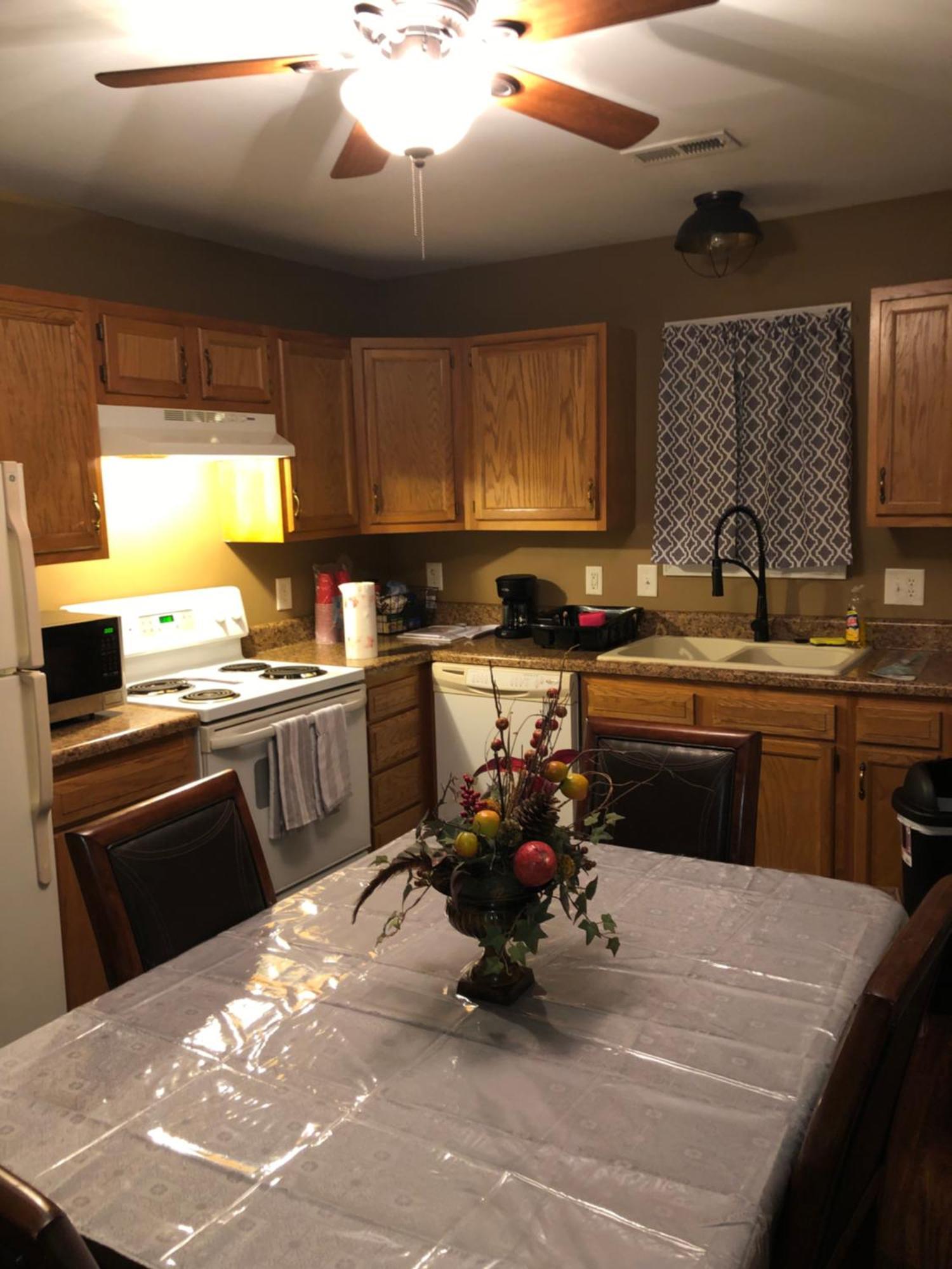 Entire Townhome Available Near Nice Park Library And Shopping 温斯顿-塞伦 外观 照片